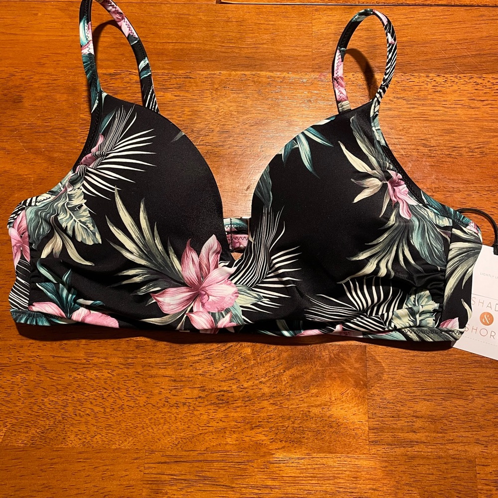 Brand new bikini top